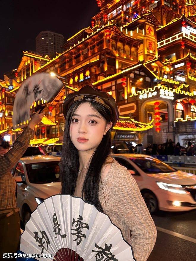 多少钱全家去重庆旅游五日游人均多少钱PG麻将胡了2试玩去重庆旅游五天大概(图2)