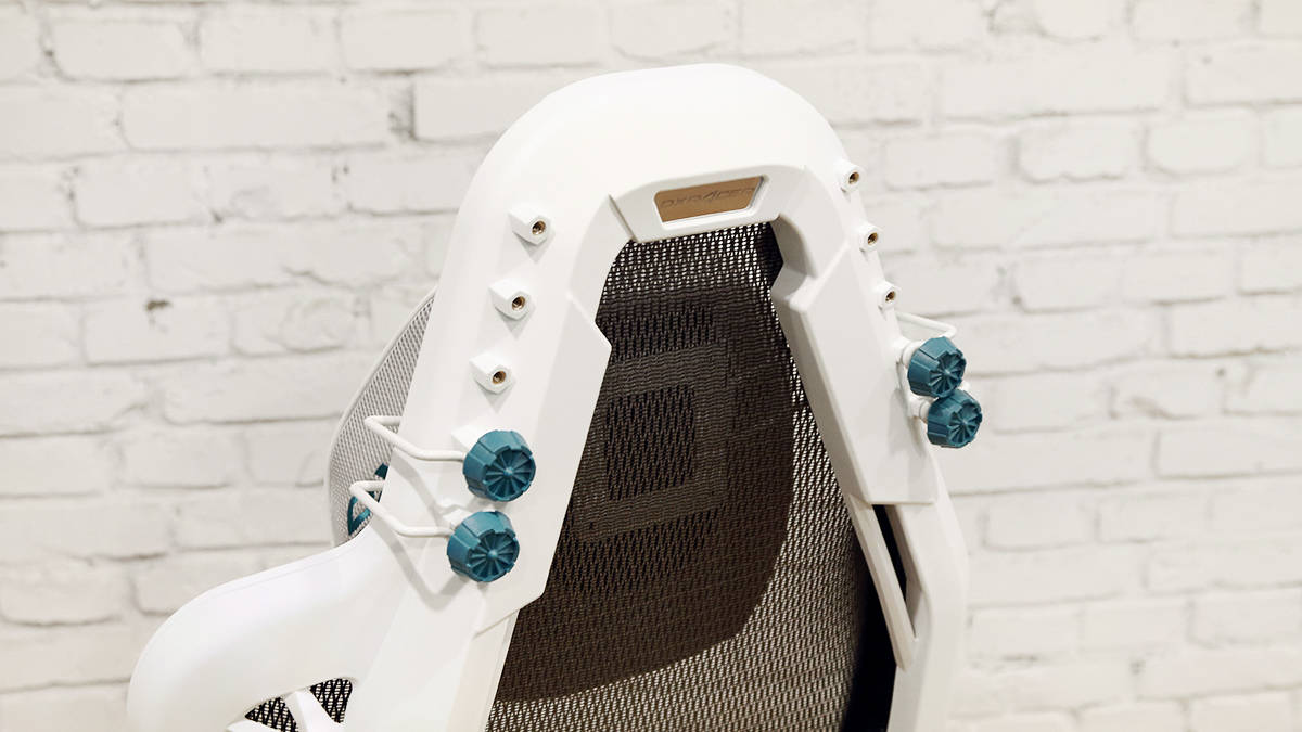 竞椅了！迪锐克斯AIR电竞网椅评测麻将胡了免费试玩夏天再也不怕坐电(图7)