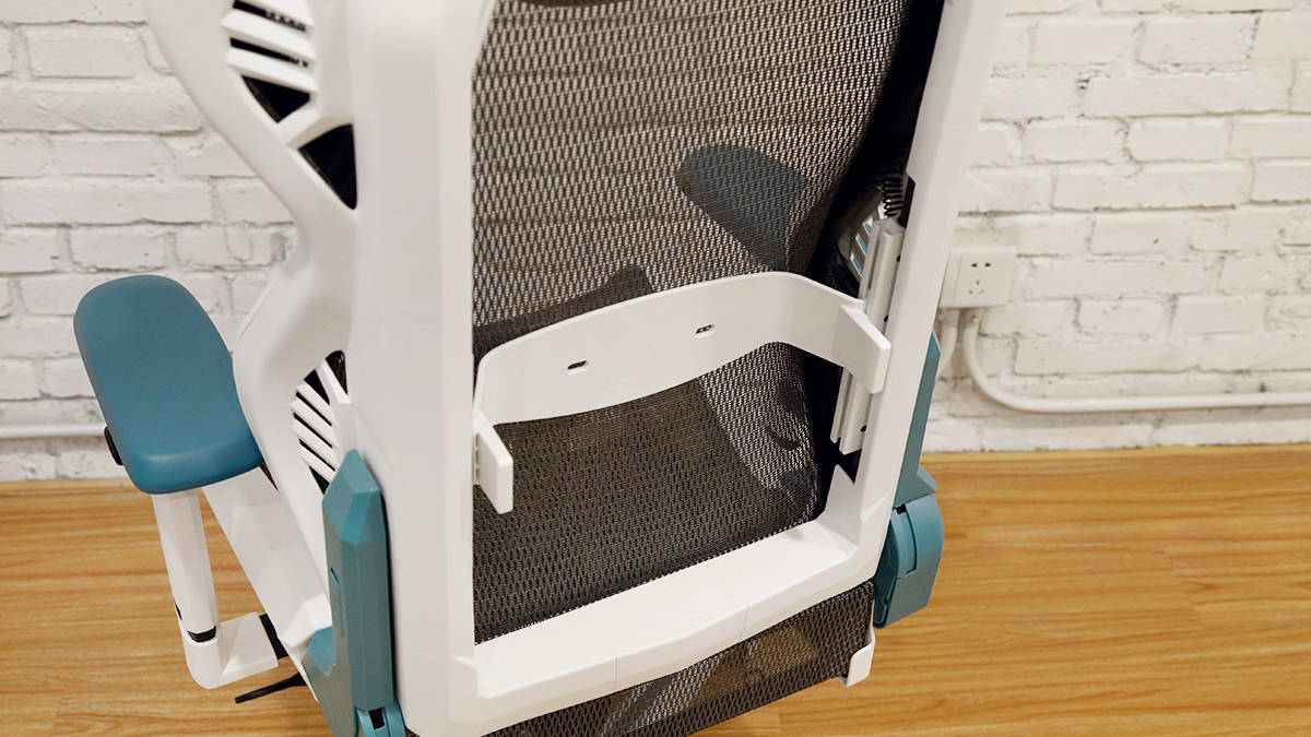 竞椅了！迪锐克斯AIR电竞网椅评测麻将胡了免费试玩夏天再也不怕坐电(图10)